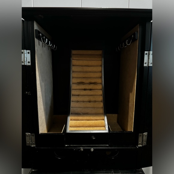 Mirrored Jewelry Box - Picture 3 of 3